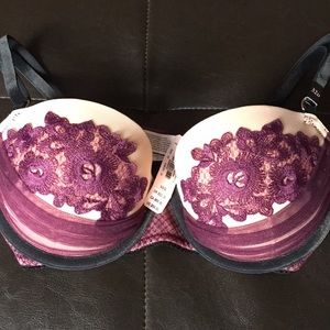 Brand new Victoria’s Secret Dream Angels bra 32D